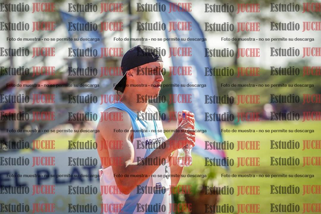Fotos de los 400 m llanos de varones