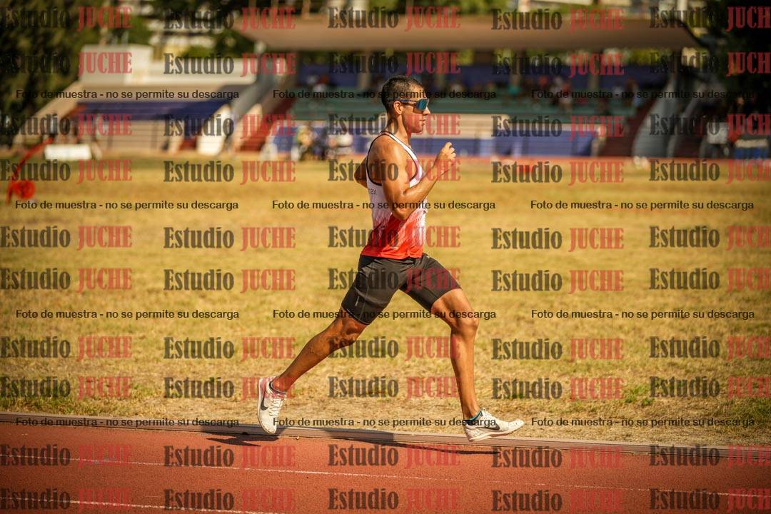 Fotos de los 3000 m llanos de varones