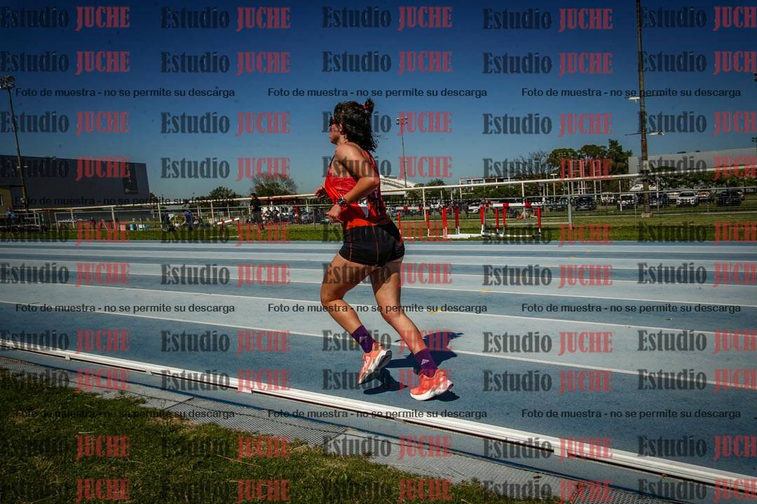 Fotos de los 5000 m de mujeres y varones - serie 2