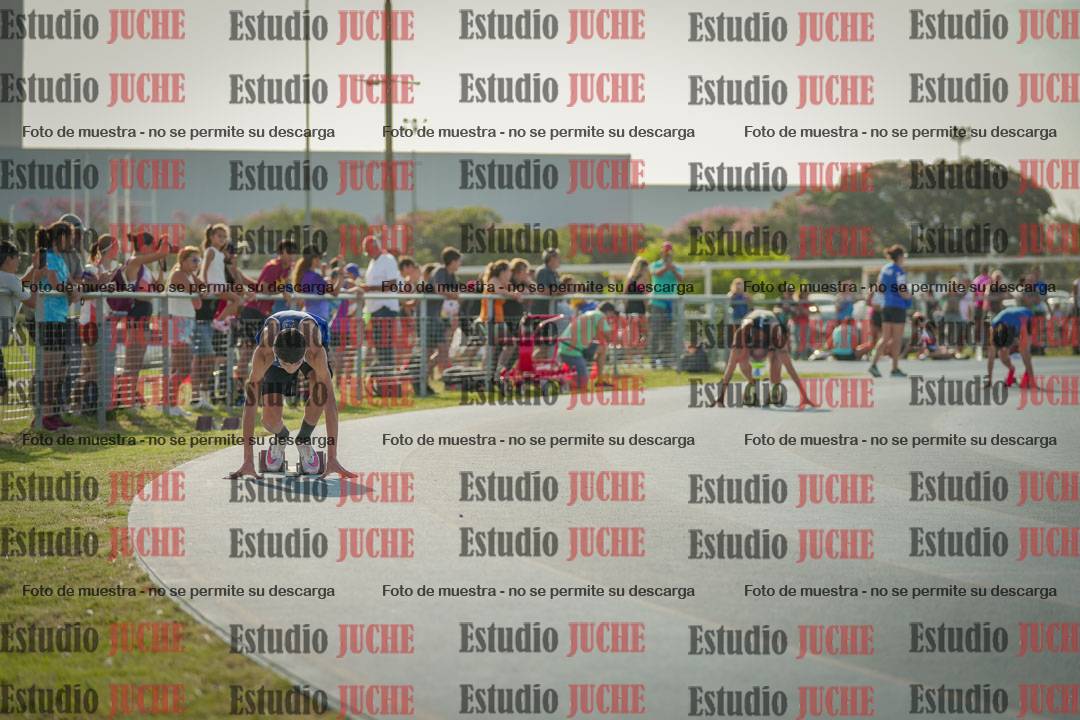Fotos de los 400 m llanos de varones