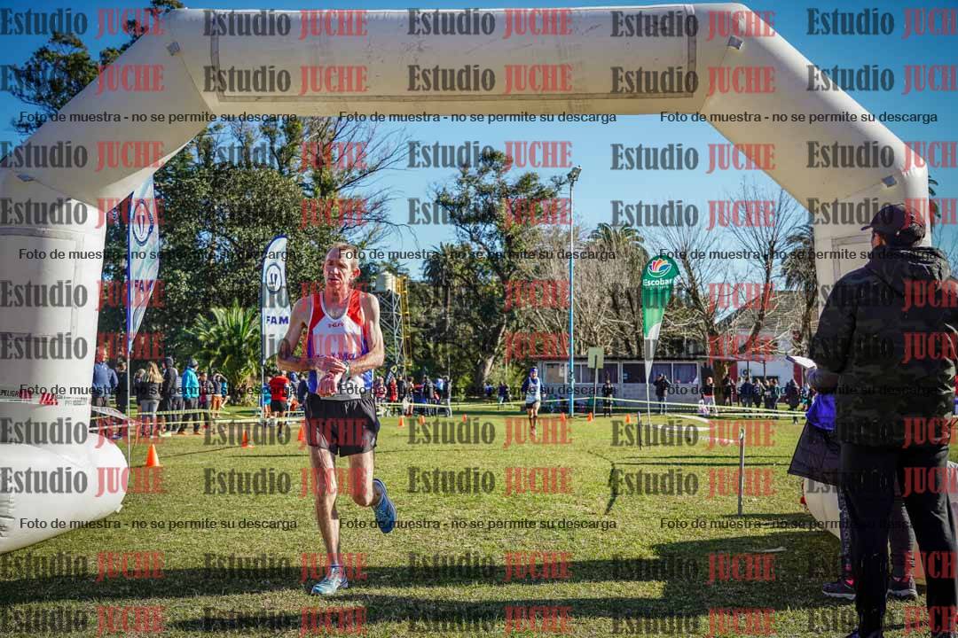 Fotos de la llegada del cross de 4000 m - varones