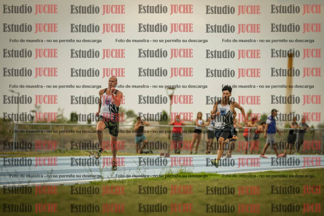 Fotos de los 300 m llanos de varones