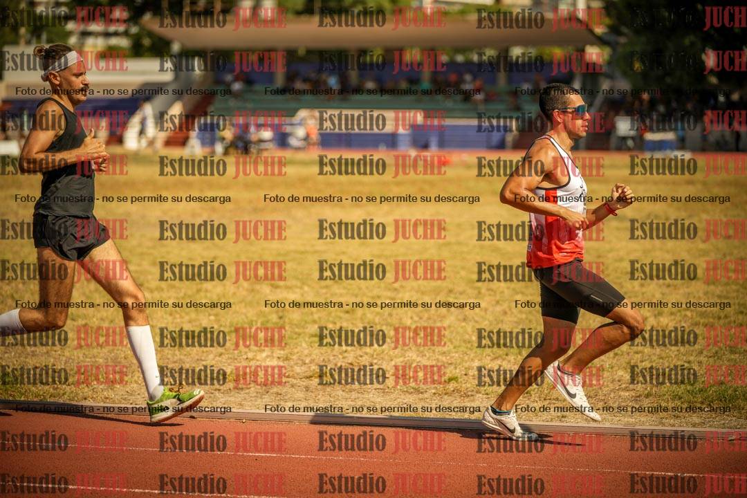 Fotos de los 3000 m llanos de varones