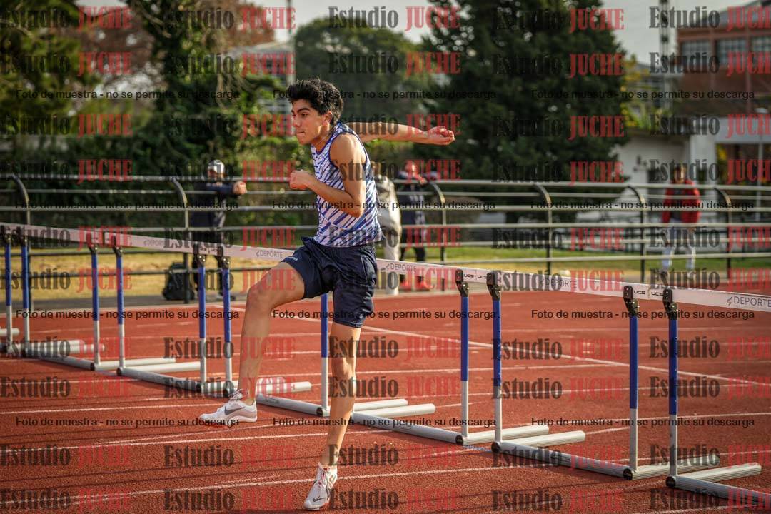 Fotos de los 110 m con vallas de varones - decatlón 6