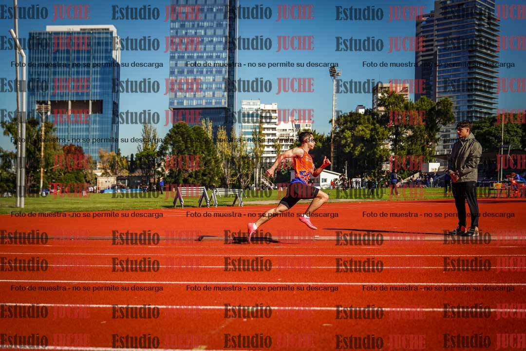 Fotos de los 200 m llanos de varones