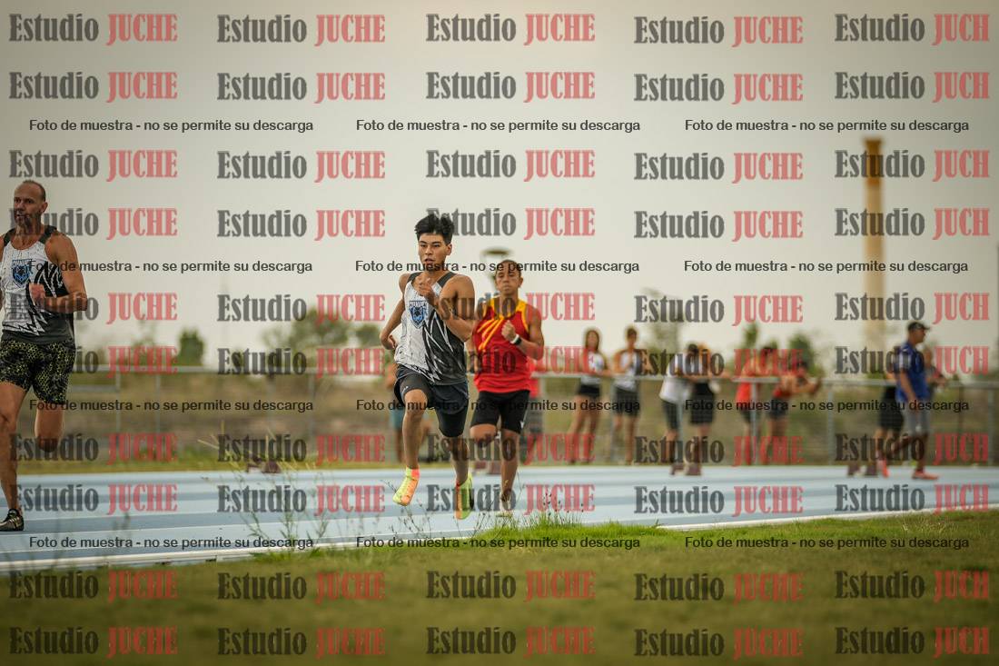 Fotos de los 300 m llanos de varones