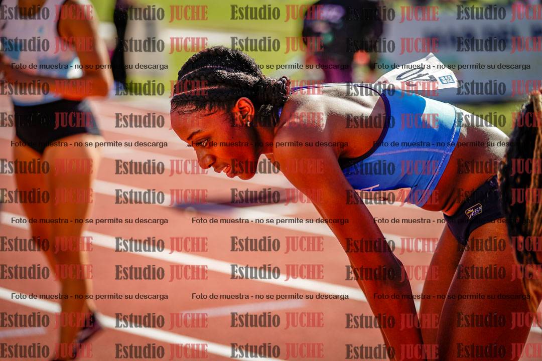 Fotos de algunos extras y podios del día 2
