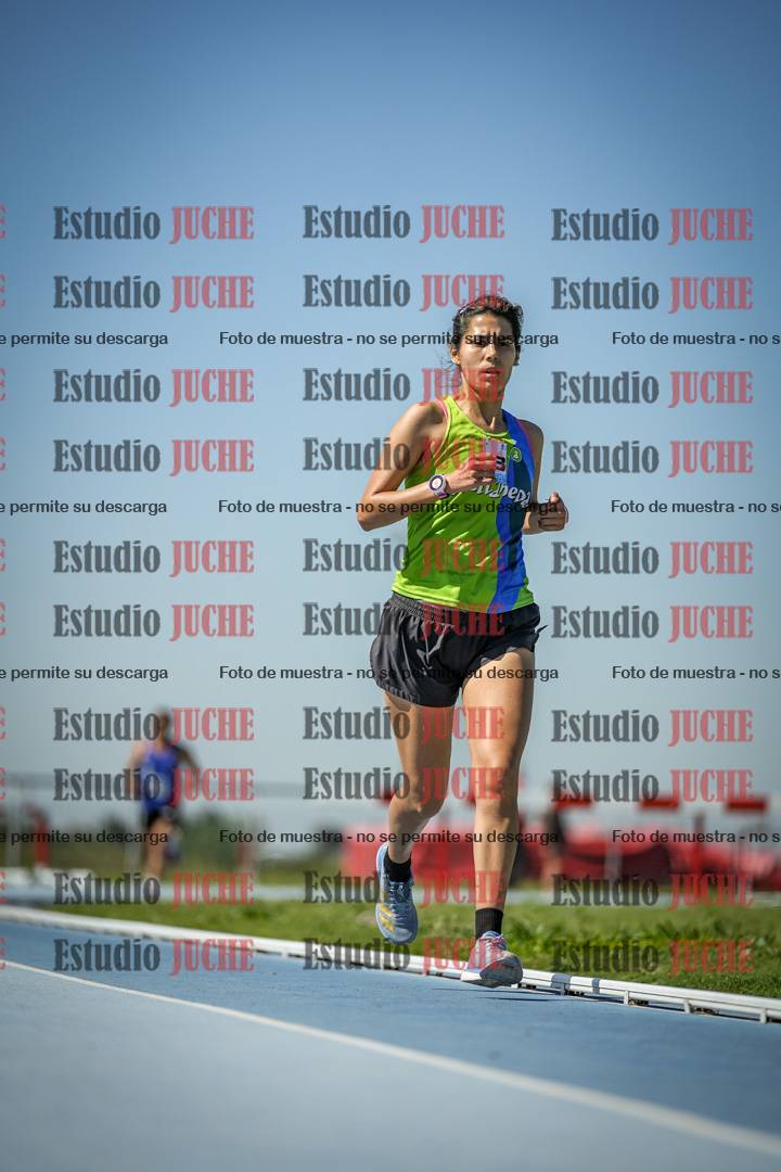 Fotos de los 5000 m de mujeres y varones - serie 2