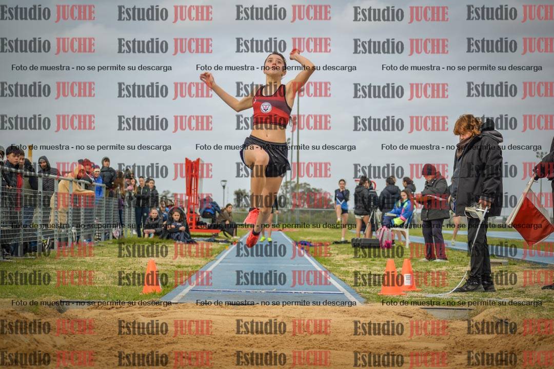 Fotos del salto en largo de mujeres - U18