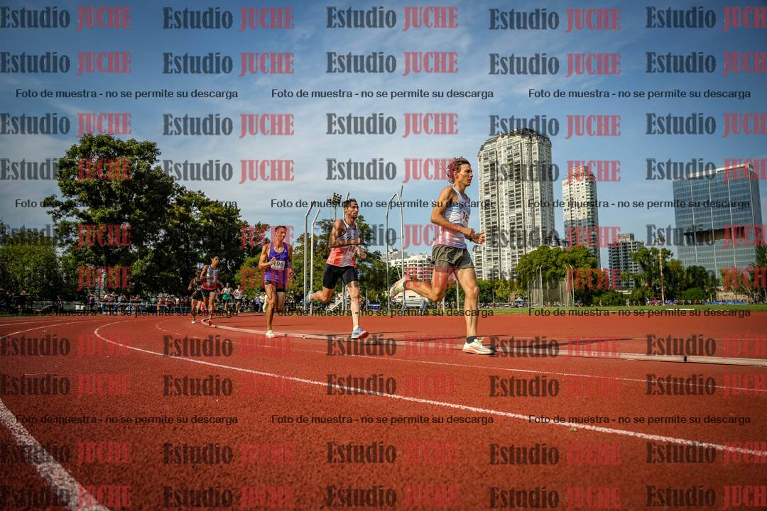 Fotos de los 3000 m llanos de varones