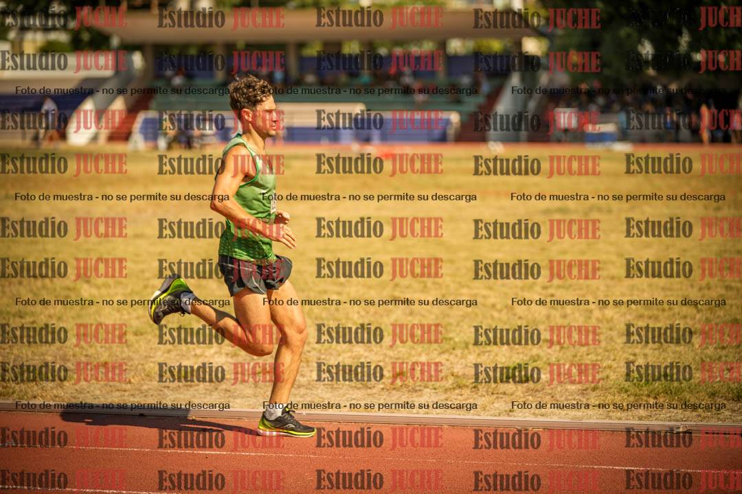 Fotos de los 3000 m llanos de varones