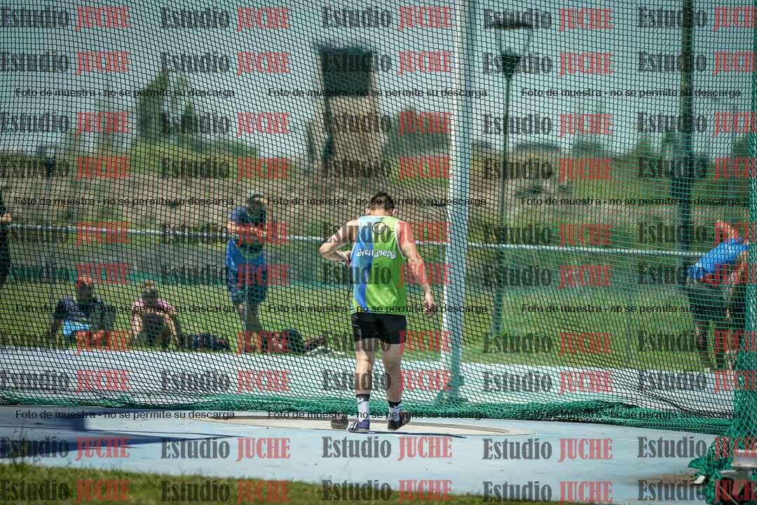 Fotos del lanzamiento del martillo de varones