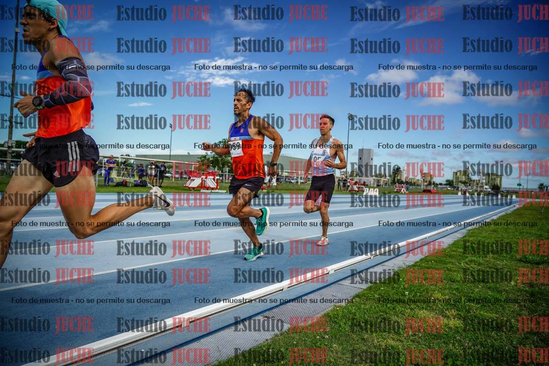 Fotos de los 1000 m llanos de varones