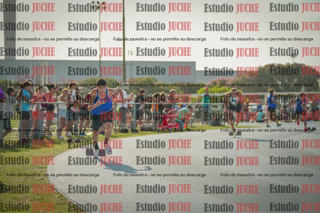 Fotos de los 400 m llanos de varones