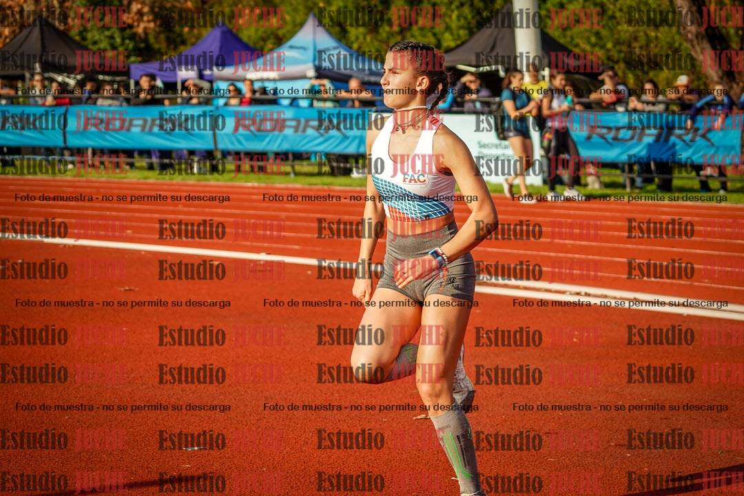 Fotos del salto en alto de mujeres