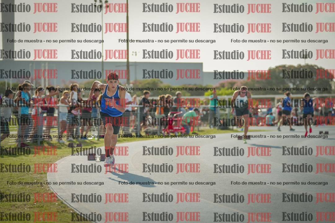 Fotos de los 400 m llanos de varones