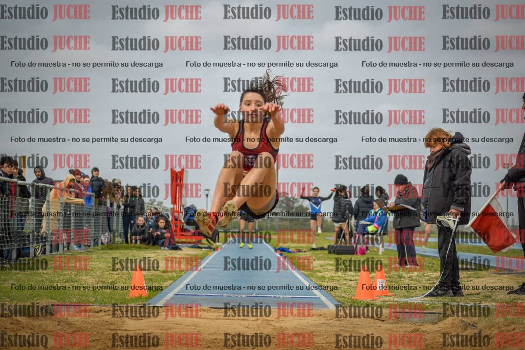 Fotos del salto en largo de mujeres - U18