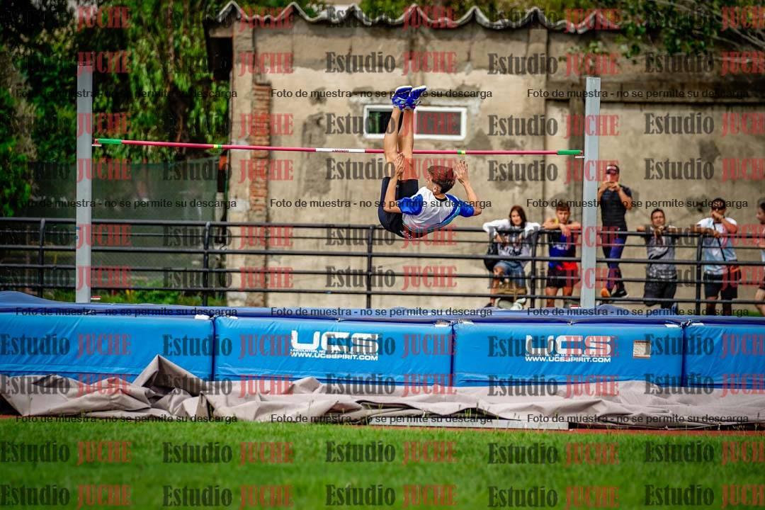 Fotos del salto en alto de varones