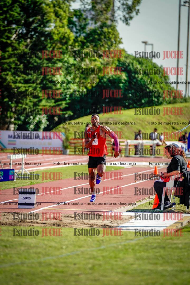 Fotos del salto en largo de varones - deca 2