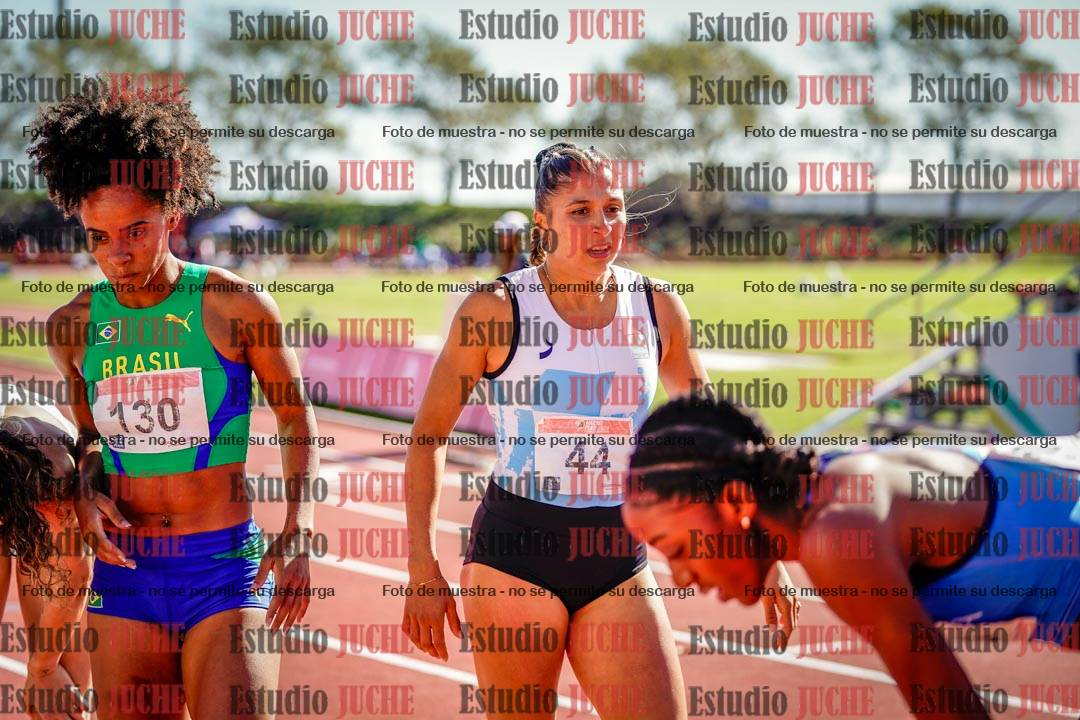 Fotos de algunos extras y podios del día 2