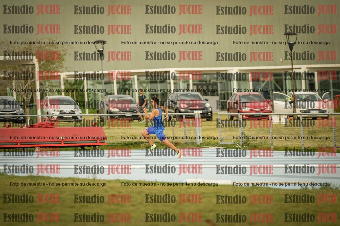 Fotos de los 300 m llanos de varones