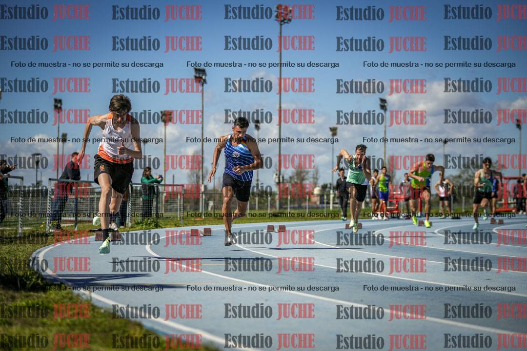 Fotos de los 200 m llanos de varones
