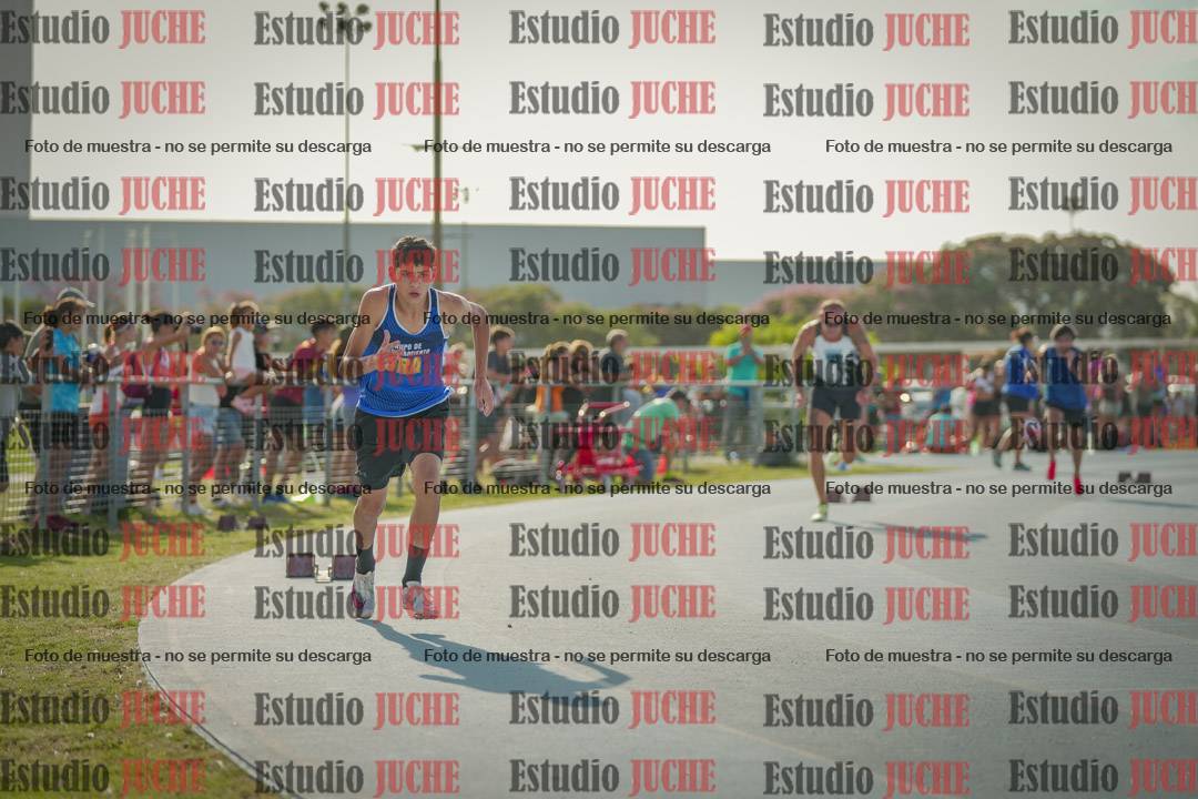 Fotos de los 400 m llanos de varones