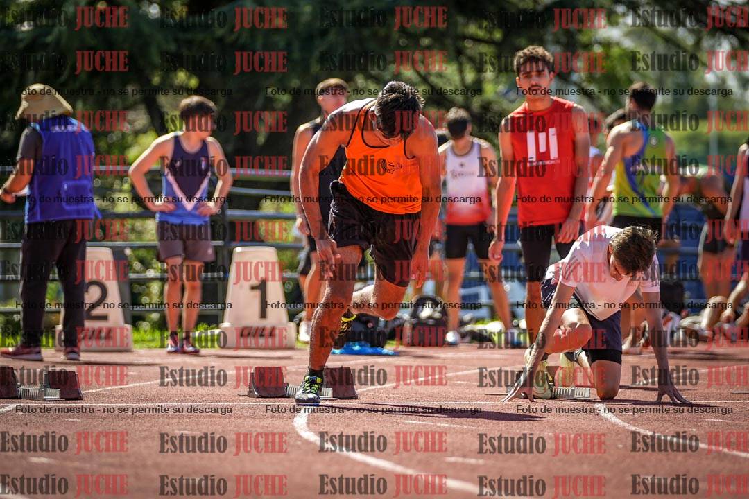 Fotos de los 100 m llanos de varones