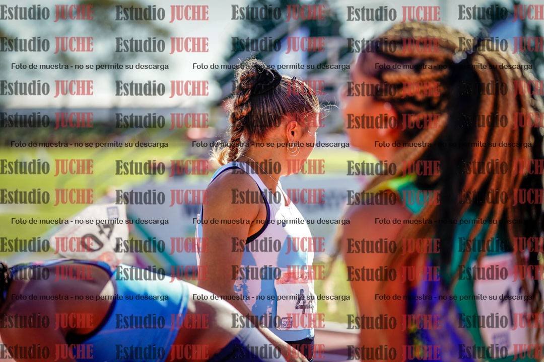 Fotos de algunos extras y podios del día 2