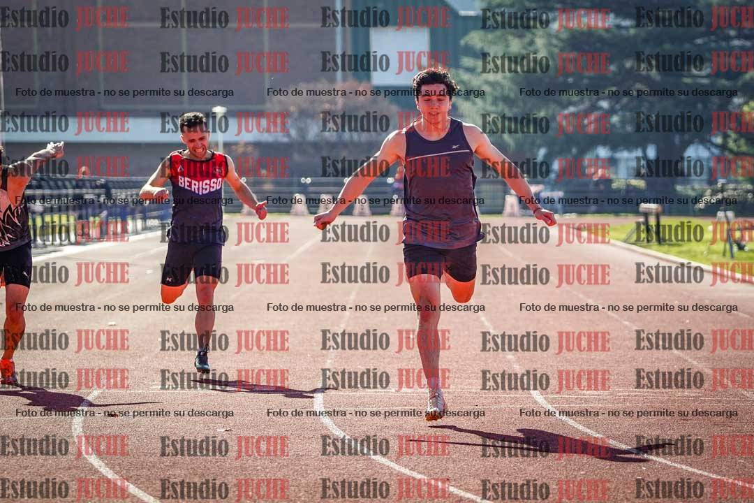 Fotos de los 200 m llanos de varones