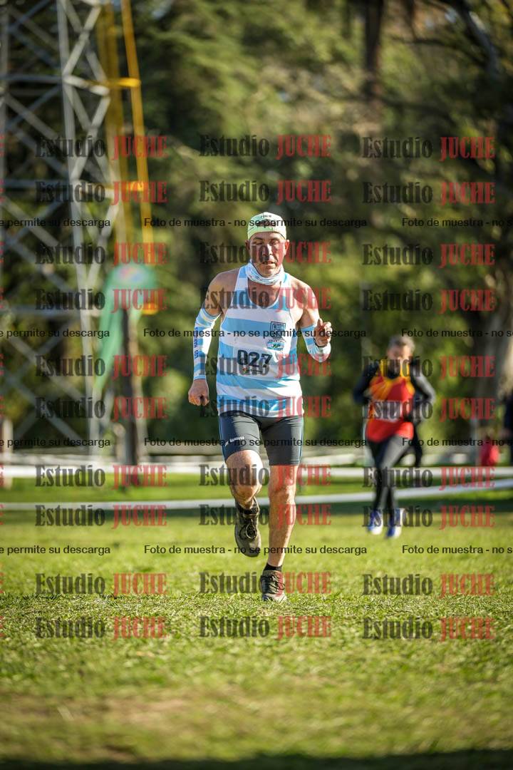 Fotos de la llegada del cross de 4000 m - varones