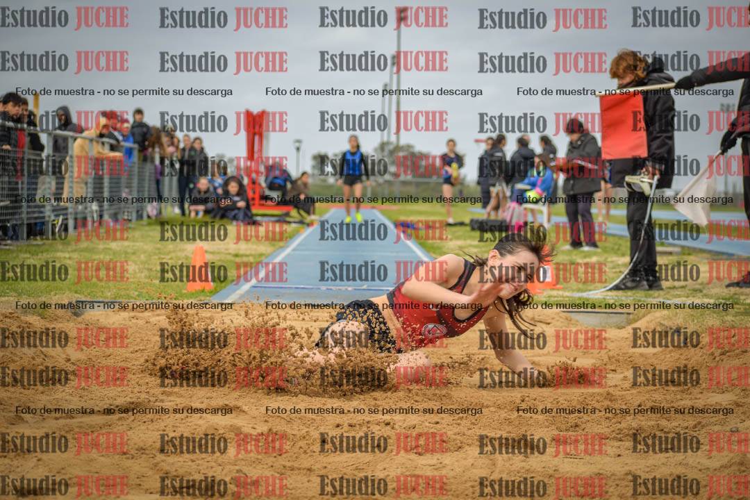 Fotos del salto en largo de mujeres - U18