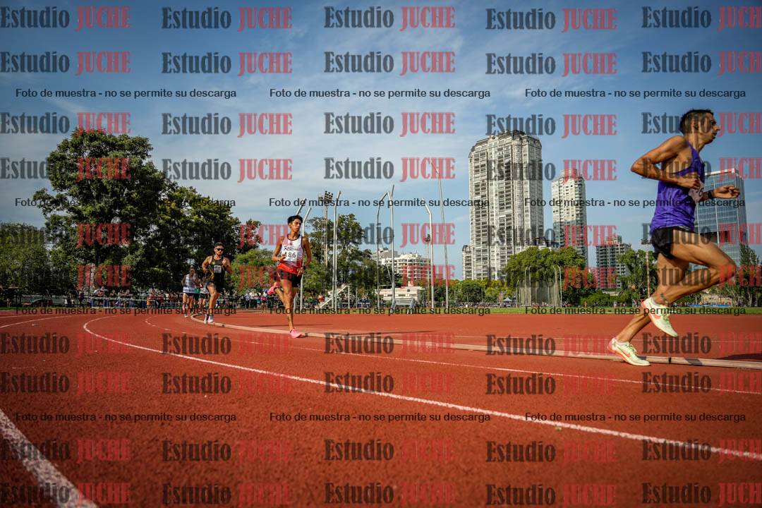 Fotos de los 3000 m llanos de varones