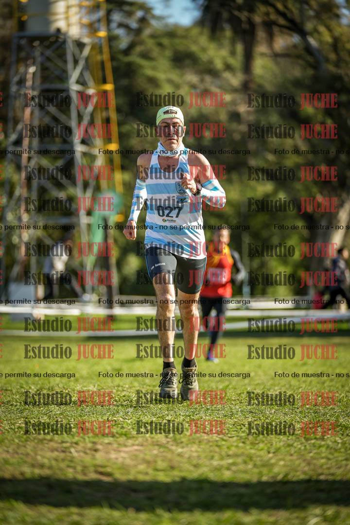 Fotos de la llegada del cross de 4000 m - varones