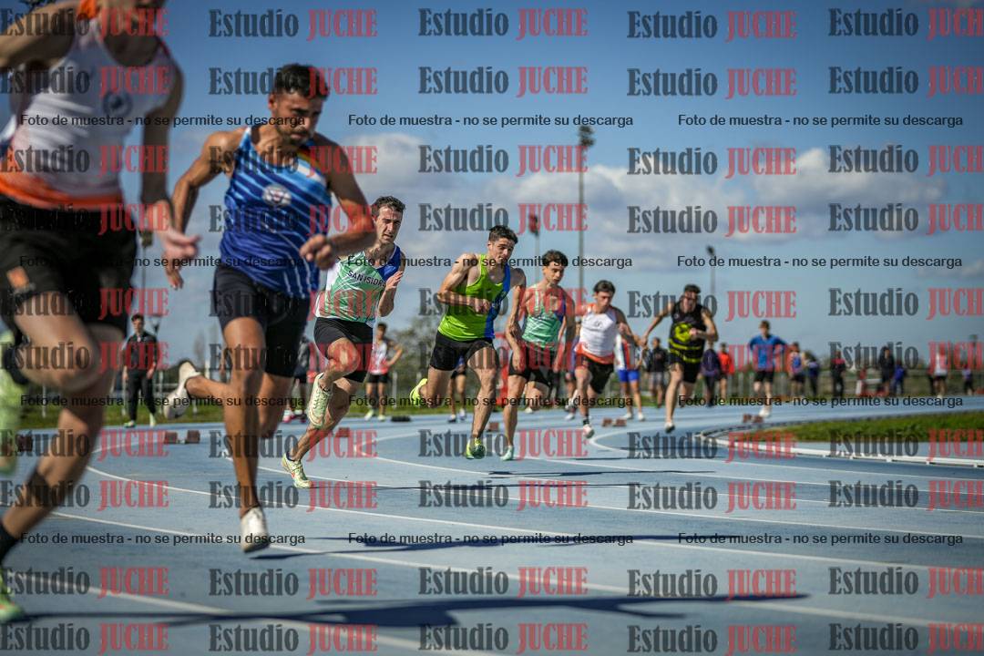 Fotos de los 200 m llanos de varones