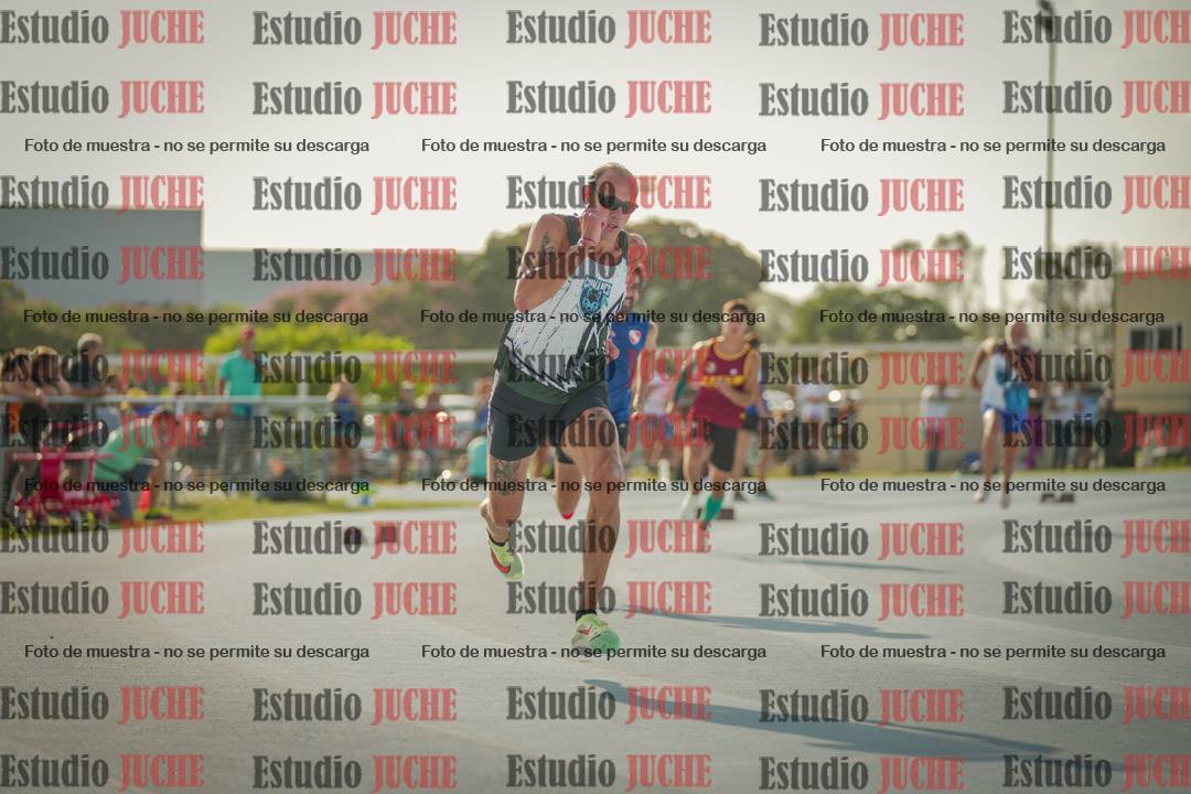 Fotos de los 400 m llanos de varones