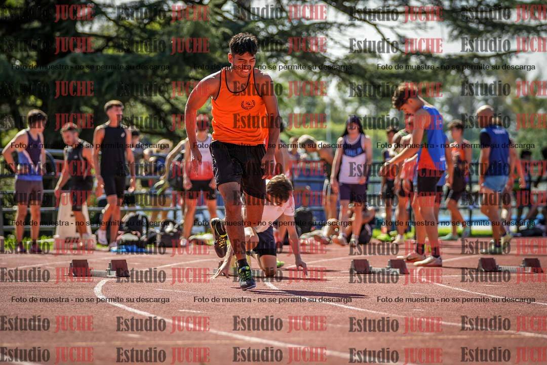 Fotos de los 100 m llanos de varones
