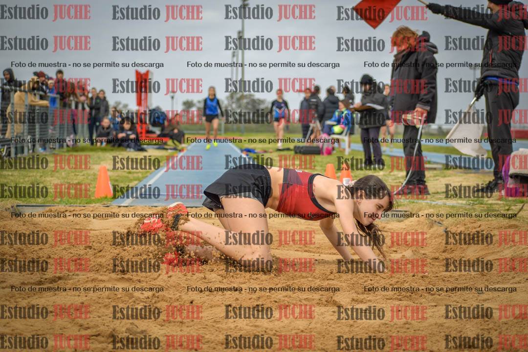 Fotos del salto en largo de mujeres - U18