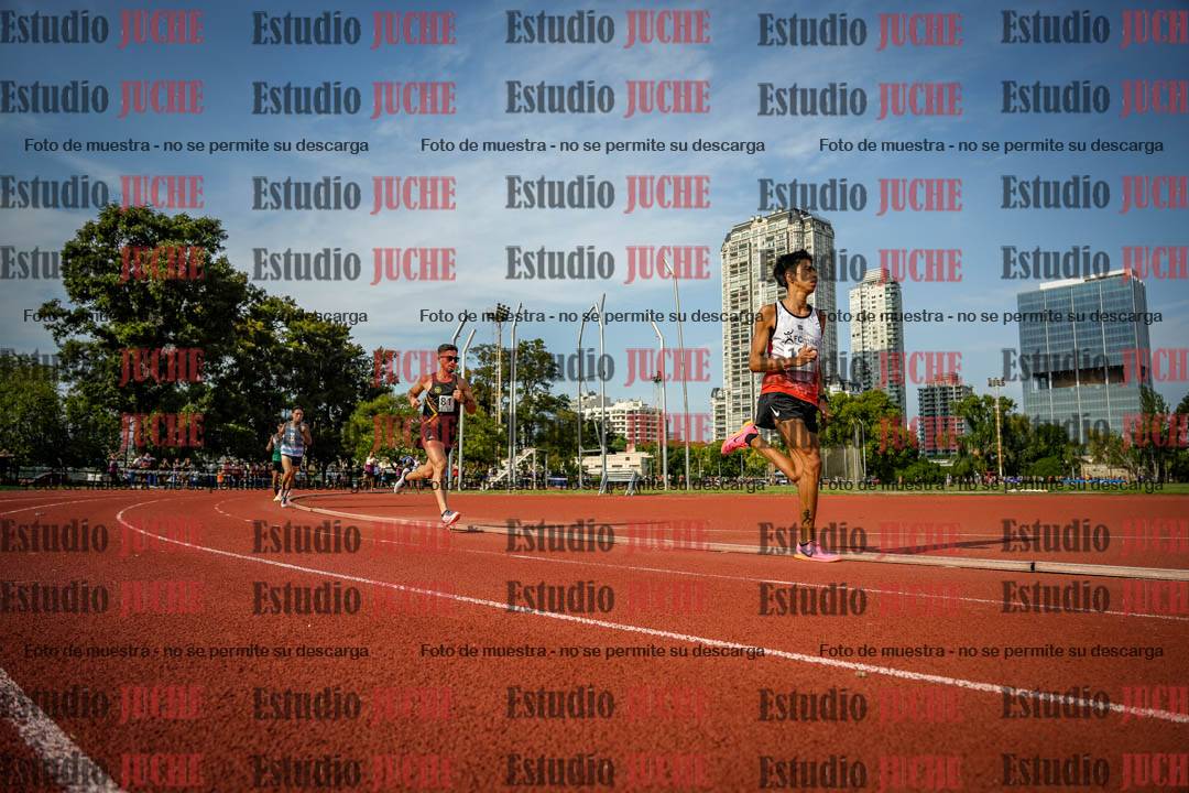 Fotos de los 3000 m llanos de varones