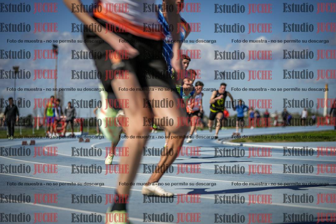 Fotos de los 200 m llanos de varones