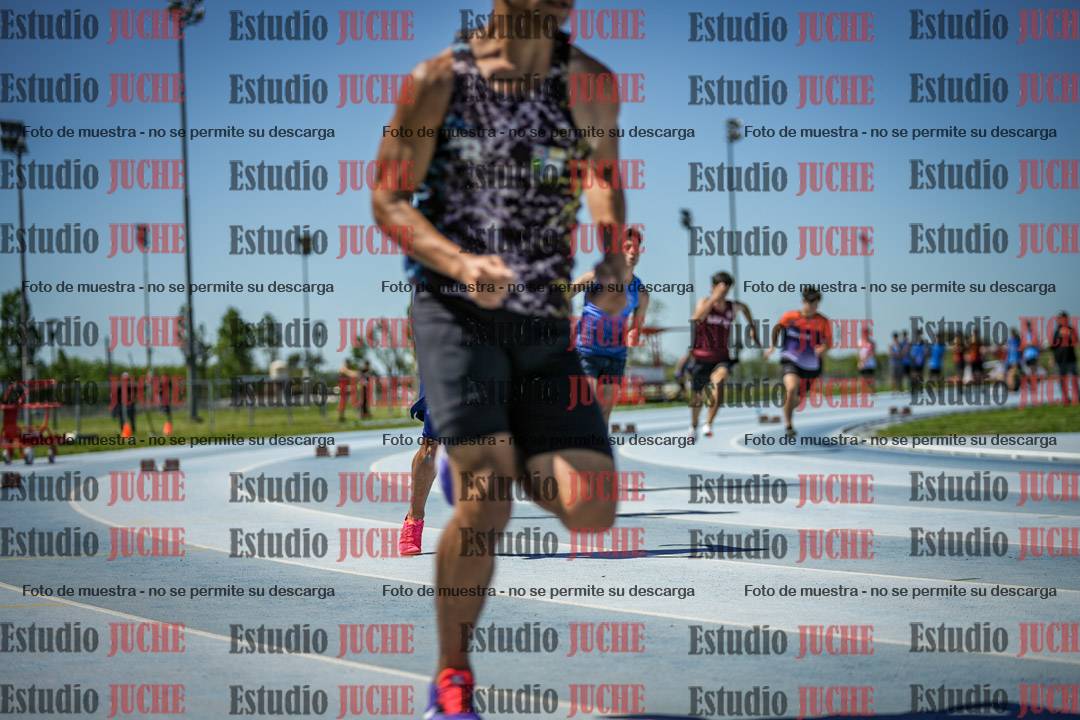 Fotos de los 200 m llanos de varones
