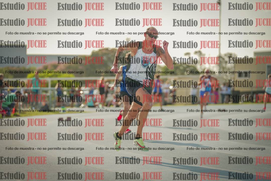 Fotos de los 400 m llanos de varones