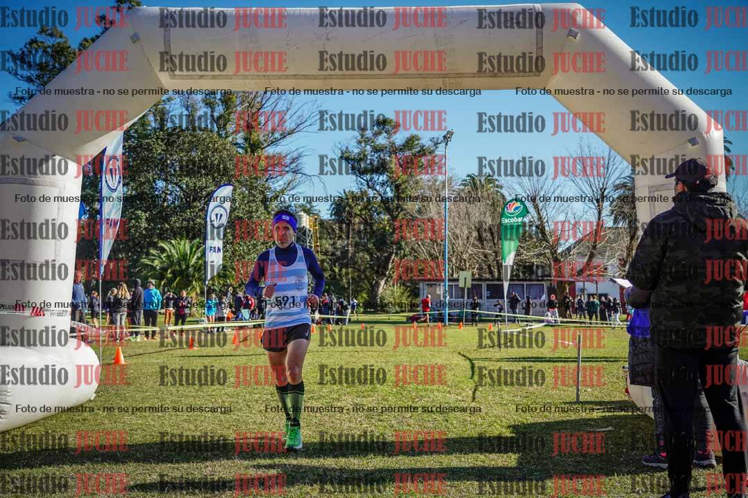 Fotos de la llegada del cross de 4000 m - varones