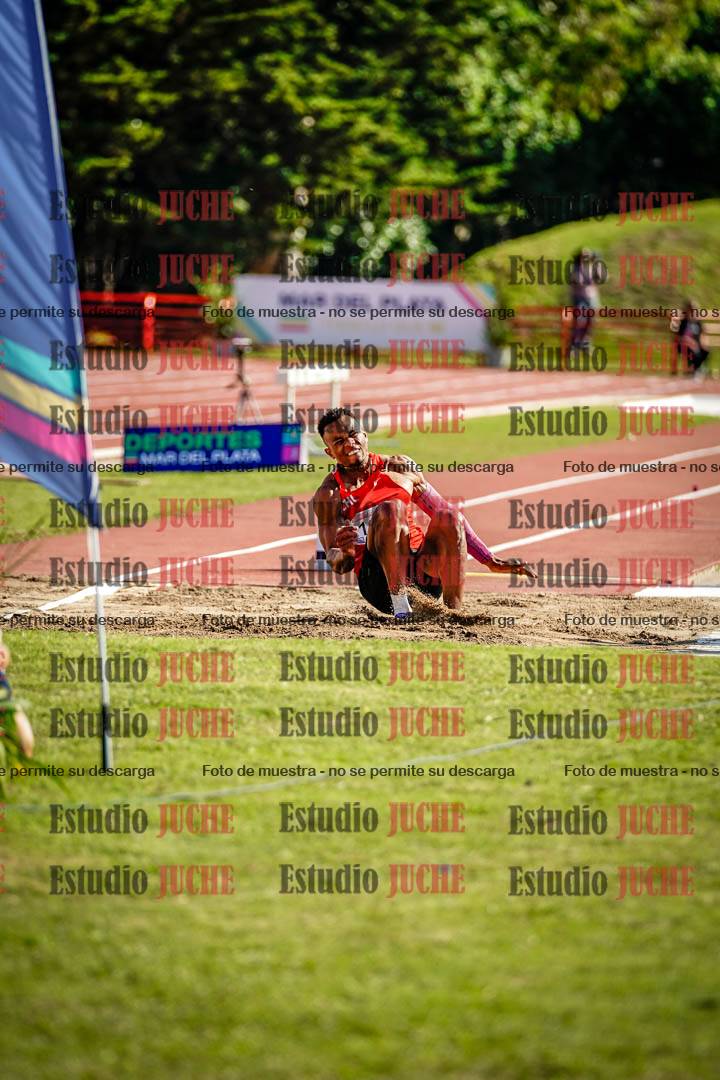 Fotos del salto en largo de varones - deca 2