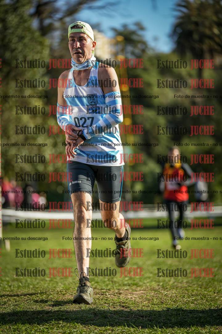Fotos de la llegada del cross de 4000 m - varones