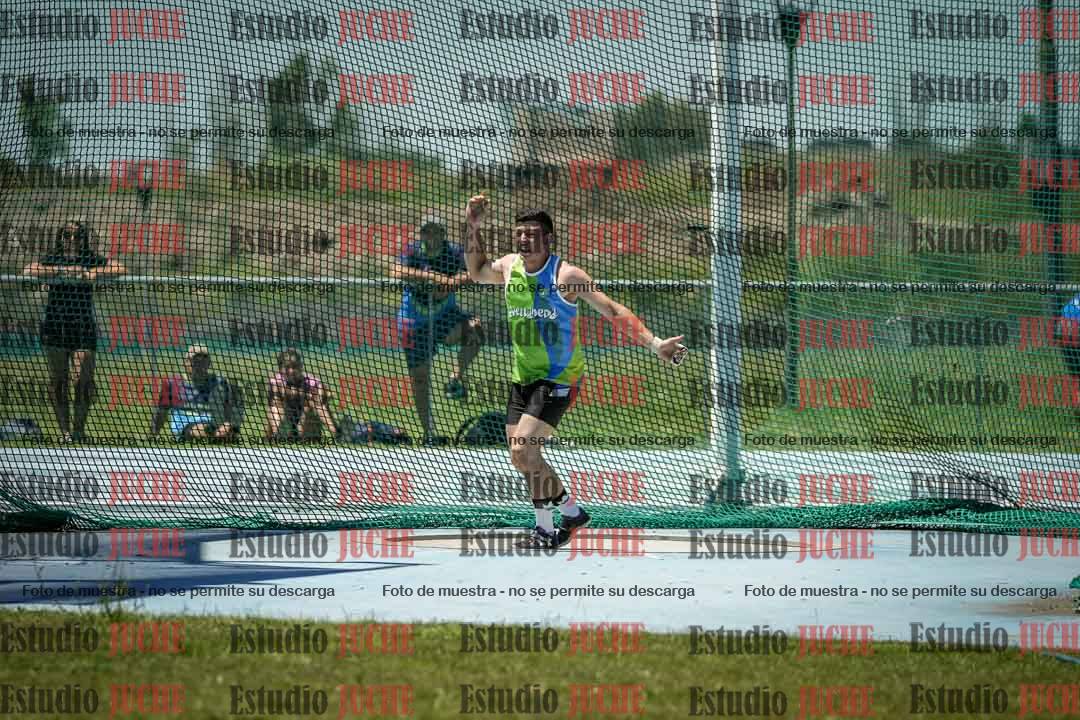 Fotos del lanzamiento del martillo de varones