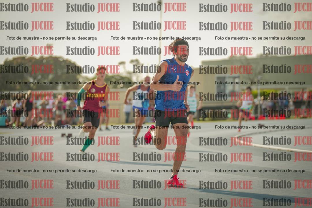 Fotos de los 400 m llanos de varones