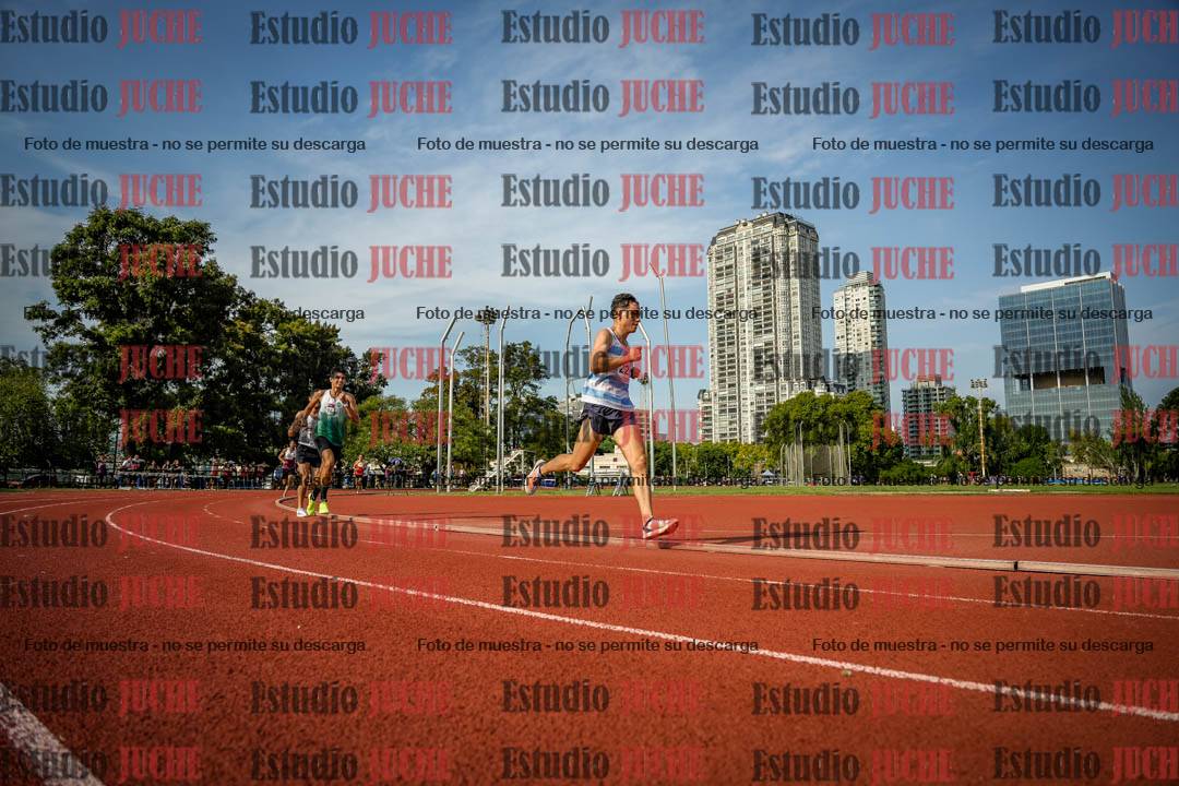 Fotos de los 3000 m llanos de varones