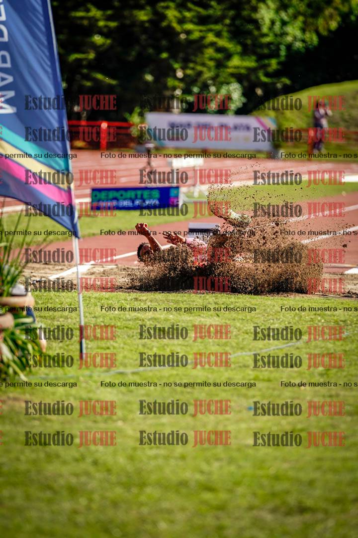 Fotos del salto en largo de varones - deca 2