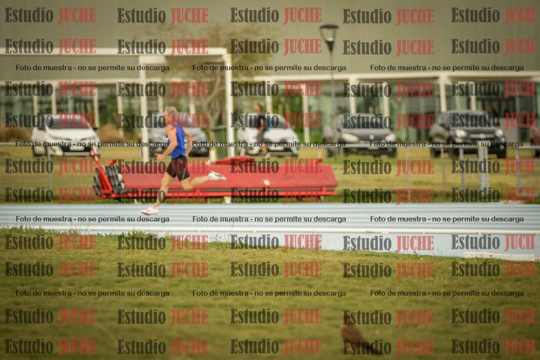 Fotos de los 300 m llanos de varones